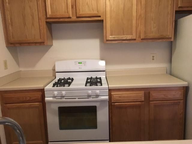 2nd image of 978 Cross Country Dr E