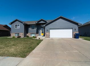 5004 E Harmony St, Sioux Falls, SD 57110