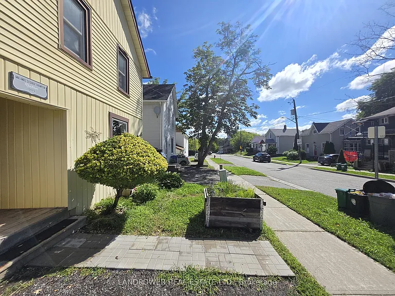 451 Ontario St #MAIN FLOOR — Photo 13