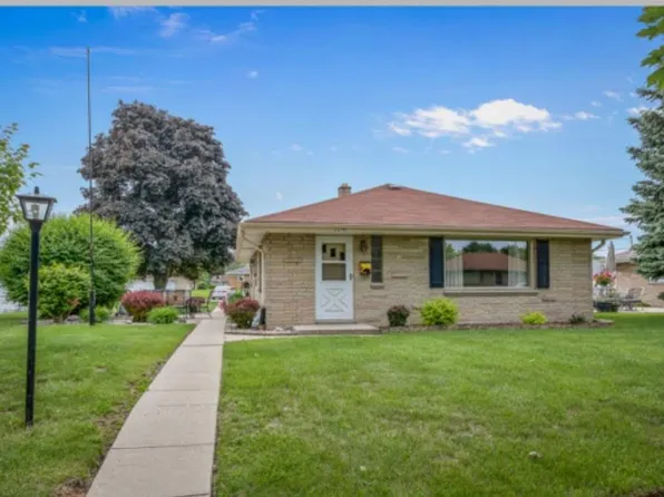 1417 W Leroy Ave, Milwaukee, WI 53221