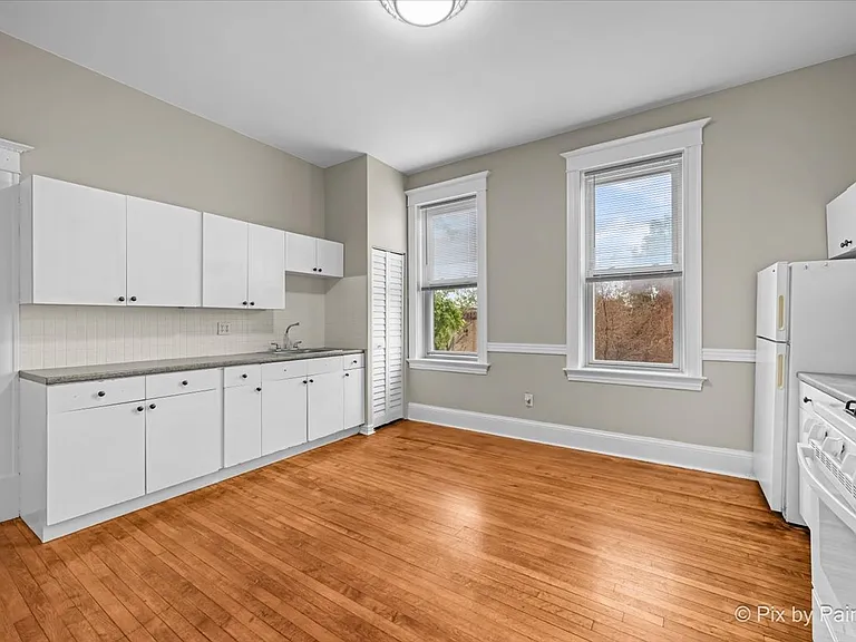 3100 N Western Ave #2R — Photo 4