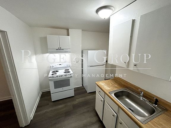 2nd image of 557 W Spring St #1B-1BA-456SQFT