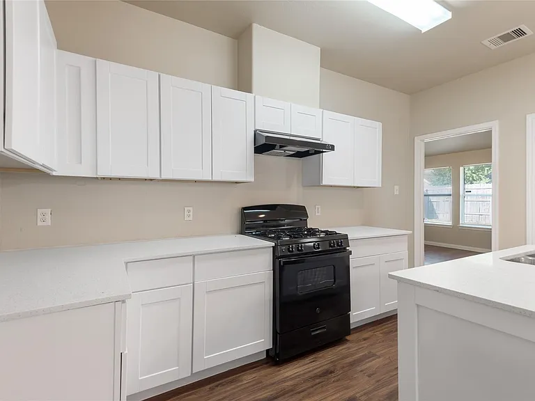 14954 Huntington Willow Ln — Photo 10