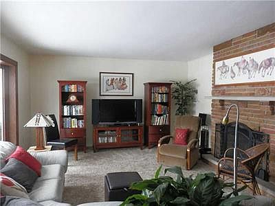 2nd image of 2558 N Tracy Dr
