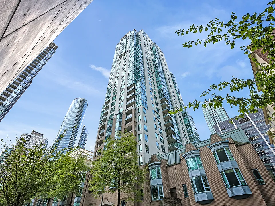 1238 Melville St #1207