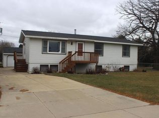 108 S St SW, Dodge Center, MN 55927