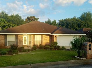 2554 Hidden Estates Cir, Navarre, FL 32566