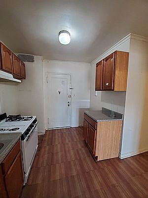 4th image of 470 Ocean Ave #62