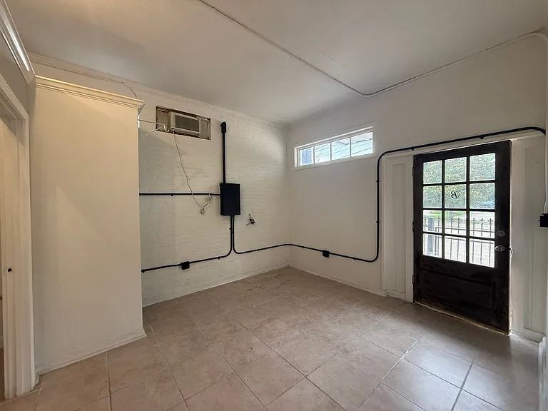 427 General Mouton Ave #B — Photo 2