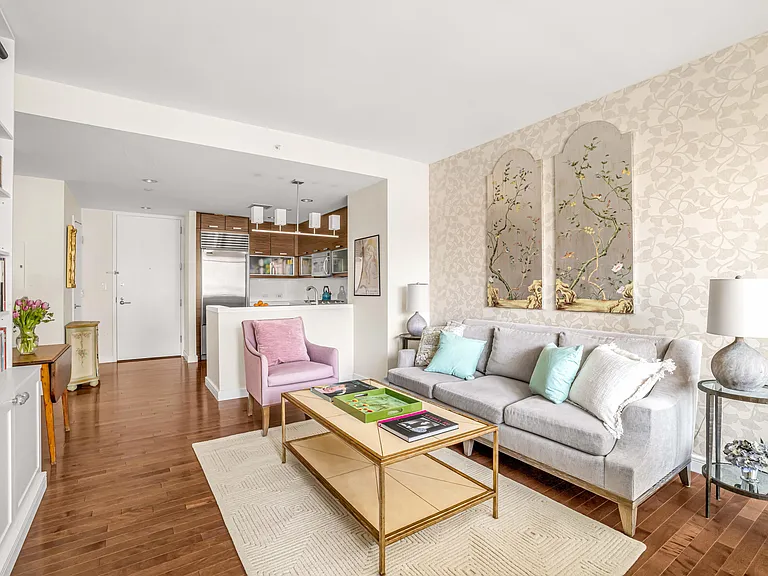 225 E 34th St #12C — Photo 2