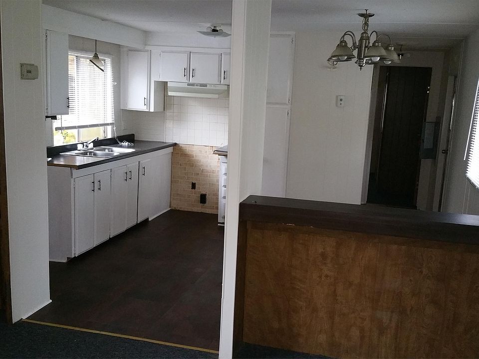 1st image of 810 E C St Lot 26