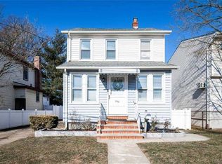 246 East Ave, Valley Stream, NY 11580