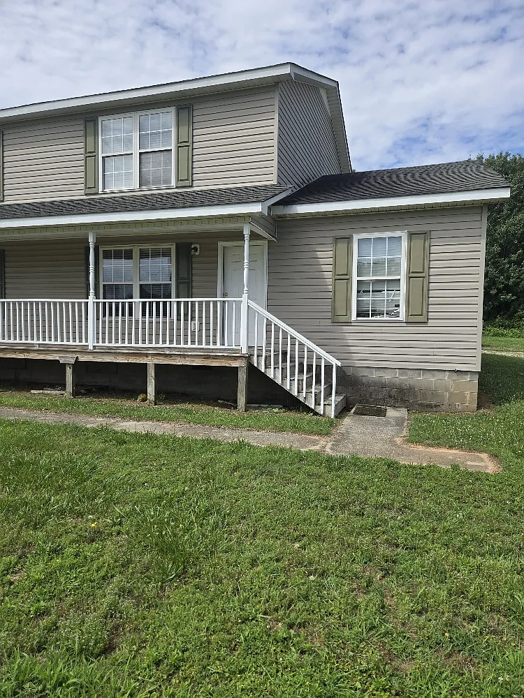 2 bed, 1100 sqft, $1,225 — Photo 2