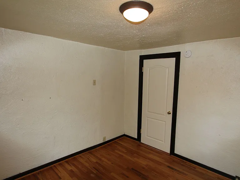 416 S Verde St — Photo 12