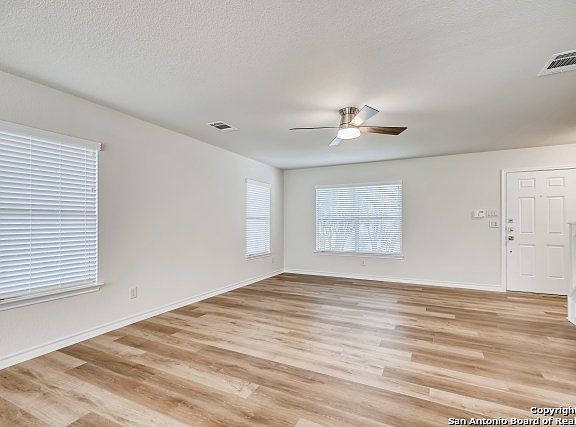 4th image of 5206 Tampke Park