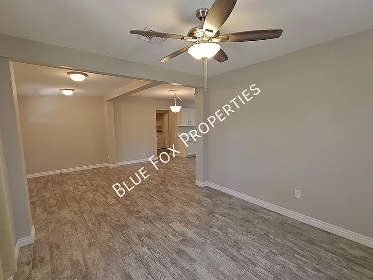 619 S Highland Ave — Photo 18