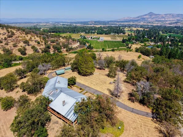 2275 Pioneer Rd, Talent, OR 97540