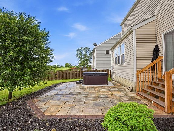 4th image of 121 Hummock Dr