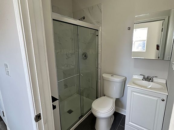 5th image of 1004 S Oakley Blvd #2R