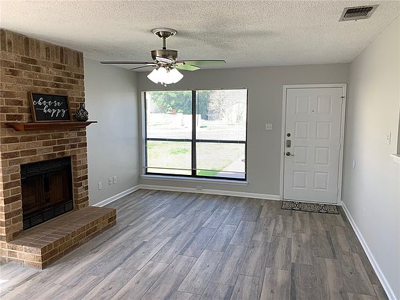 2nd image of 9821 Meadowheath Dr