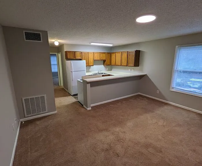 331 9th Avenue Dr NE #6 — Photo 2