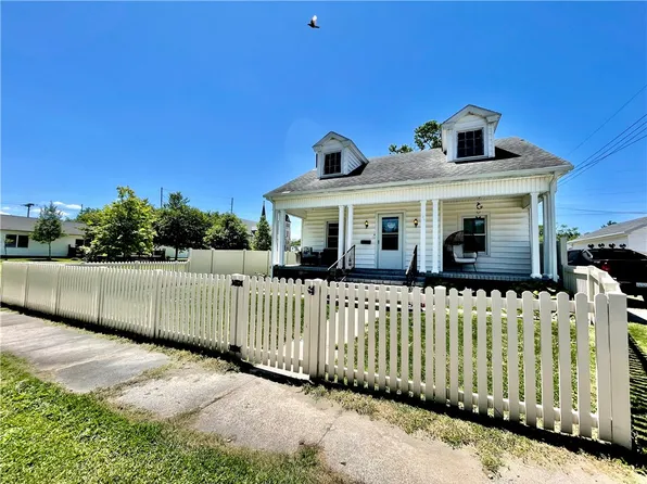 609 Connelly St, Paris, IL 61944