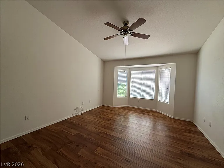 10905 Mill Cove Ave — Photo 10