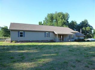 318 Mikel Rd, Hickman, KY 42050