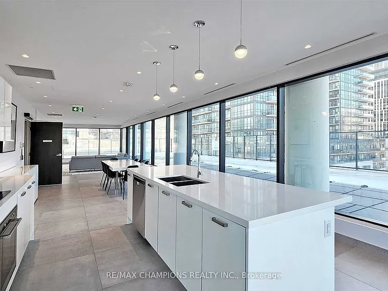 55 Ontario St #1209 — Photo 33