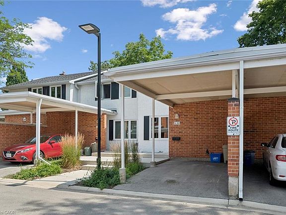 3rd image of 431 Keats Way #3