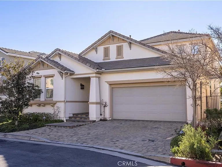 19932 Oakville Ct — Photo 1