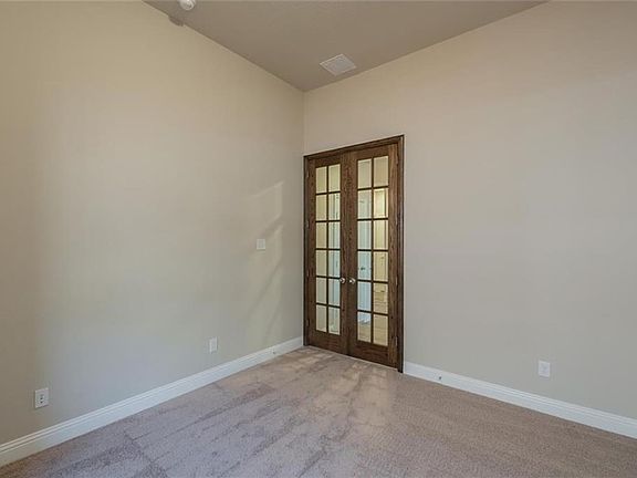 3rd image of 2901 Dustywood Dr