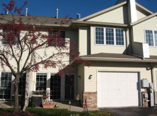 2415 Fox River Pkwy, Waukesha, WI 53189