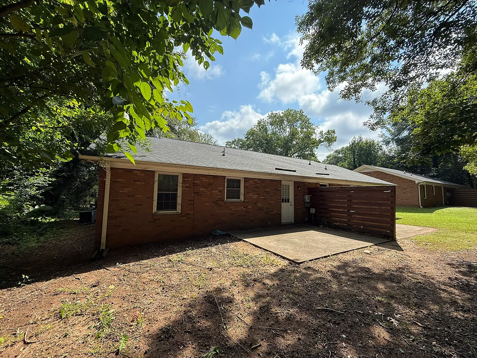 2 bed, 1.5 bath, $1,025 — Photo 3