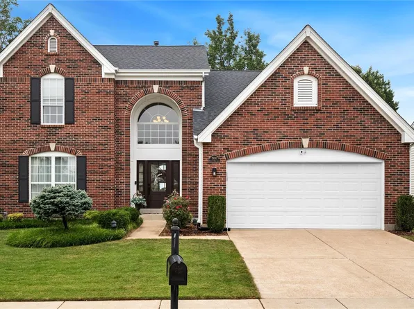 2800 Barrett Oaks Ln, Ballwin, MO 63021