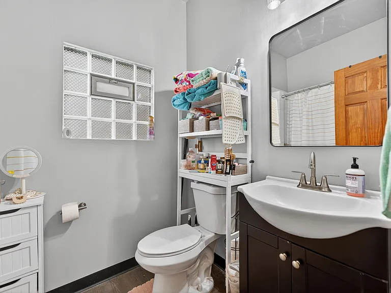 3115 N Oakley Ave #1 — Photo 15