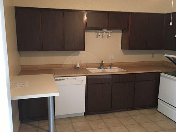 2nd image of 104 Oak Trail Dr APT A