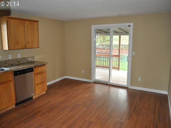 4th image of 13517 NE 88th Cir