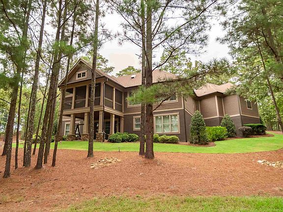 2nd image of 1060 Pebble Hill Ln