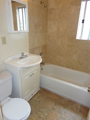 5th image of 942 Felspar St