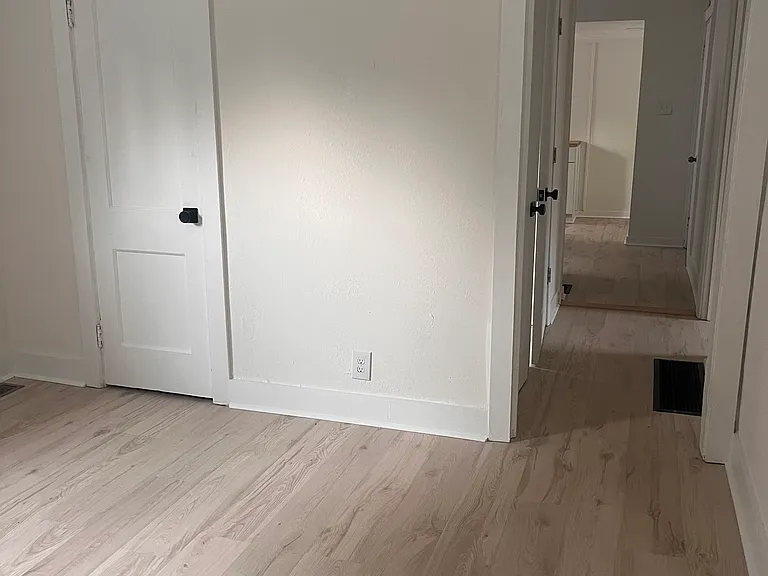 4723 Evanston Ave — Photo 3