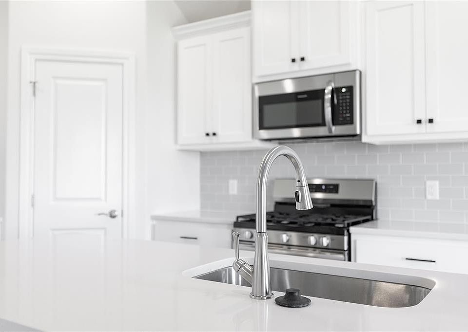 1st image of 3709 Lynne Ave