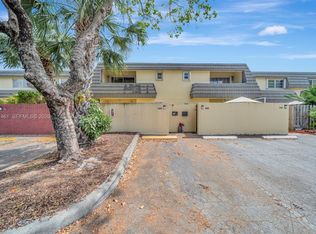 Kendale Lakes Townhouse C, Miami, FL 33183