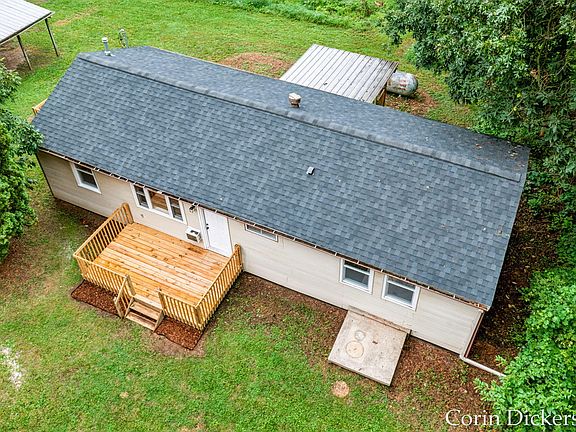 3rd image of 13790 Hutchinson Rd