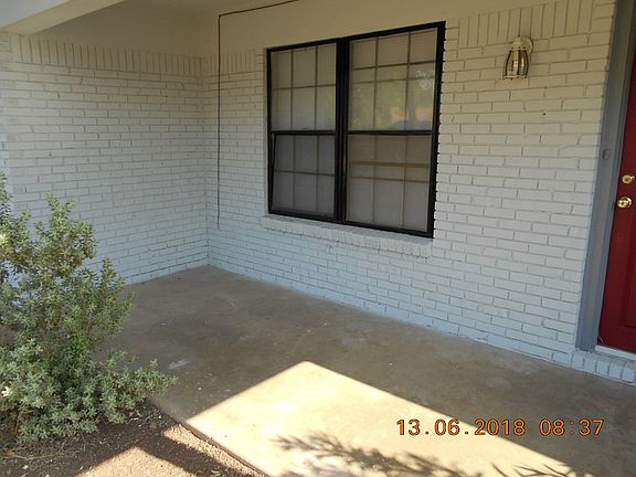 2nd image of 230 Van Zandt St