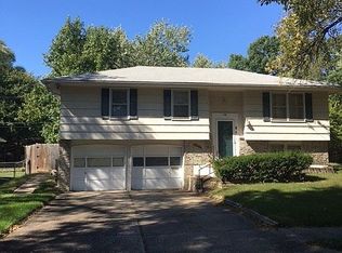 8306 E 92nd Ter, Kansas City, MO 64138