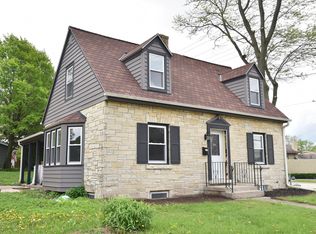 1103 Cedar St, Grafton, WI 53024