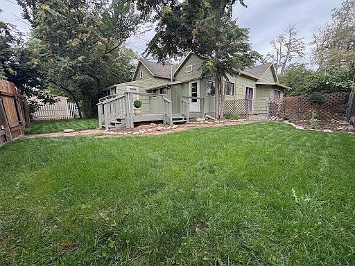 4th image of 1818 Grove St