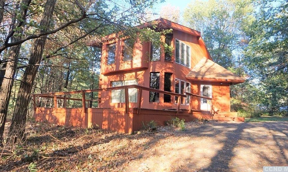 1st image of 275 Circle Dr #24