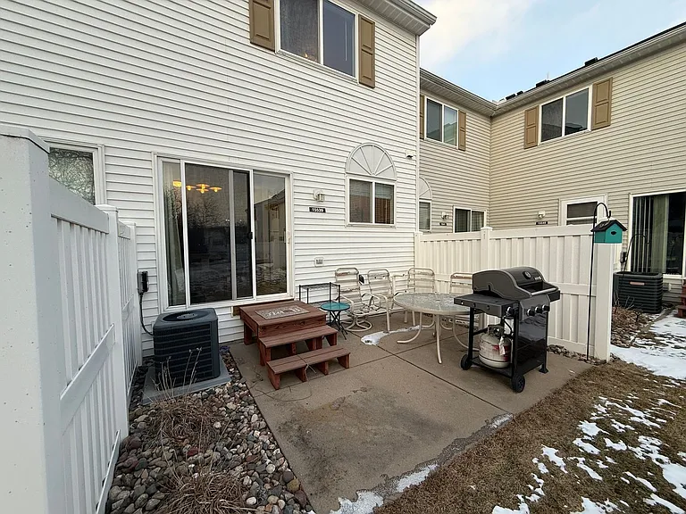 15539 Float Ln — Photo 14